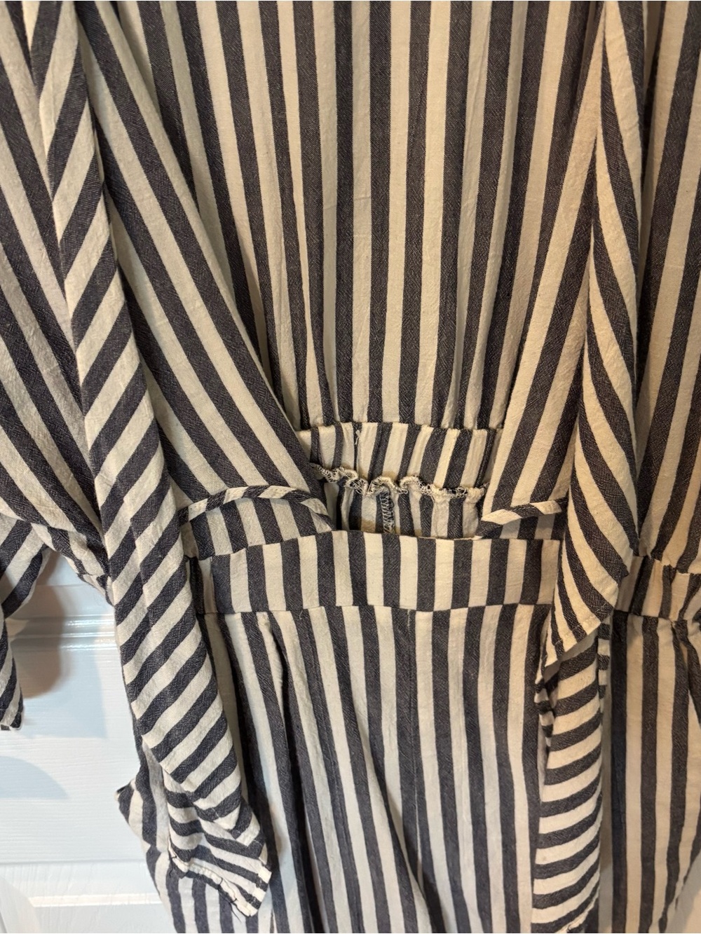 Striped Tie-Front Romper in White and Gray Sz. Small - Picture 4 of 7